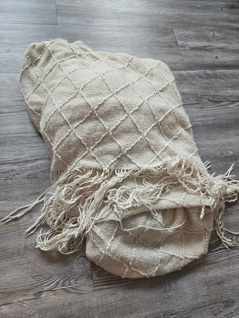 Cream Diamond-Knit Fringe Throw Blanket